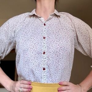 Lady Maverick vintage 70s prairie floral button down cream red small blouse
